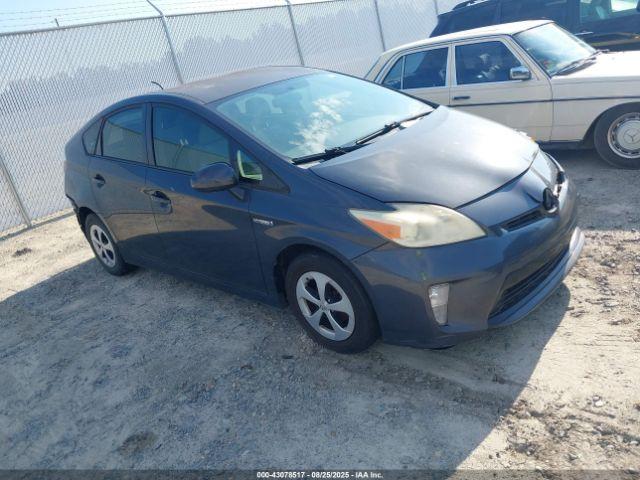  Salvage Toyota Prius