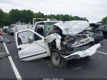  Salvage Chevrolet C3500 Chassis