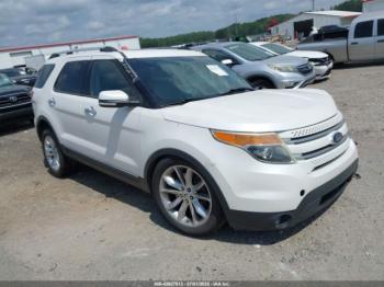  Salvage Ford Explorer