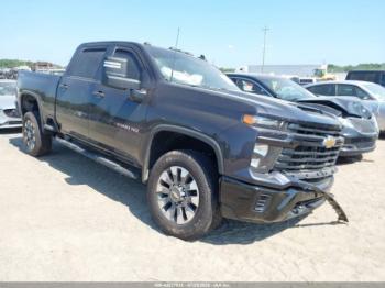  Salvage Chevrolet Silverado 2500