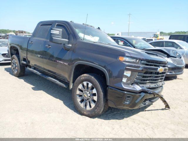  Salvage Chevrolet Silverado 2500