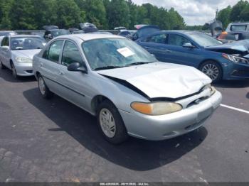  Salvage Ford Escort