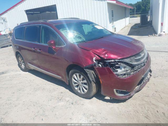  Salvage Chrysler Pacifica