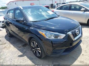  Salvage Nissan Kicks