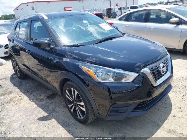  Salvage Nissan Kicks
