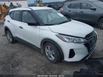  Salvage Nissan Kicks