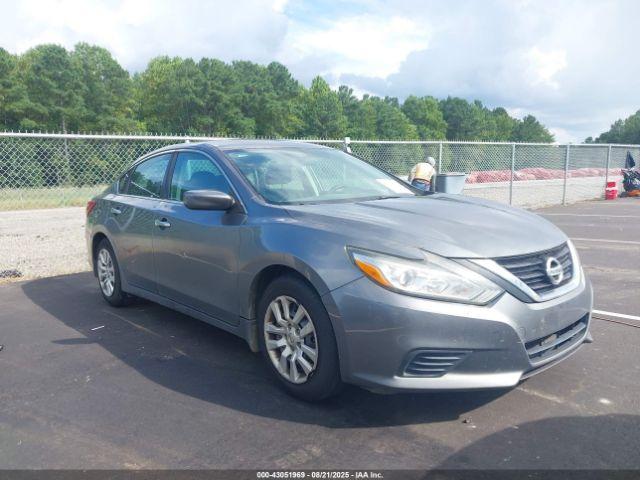  Salvage Nissan Altima