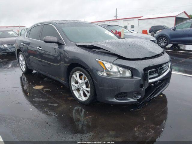  Salvage Nissan Maxima