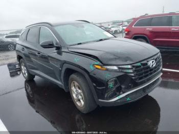  Salvage Hyundai TUCSON