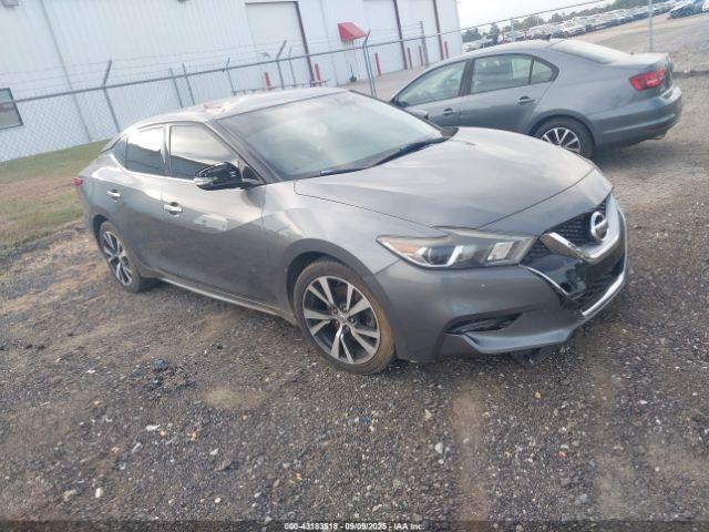  Salvage Nissan Maxima