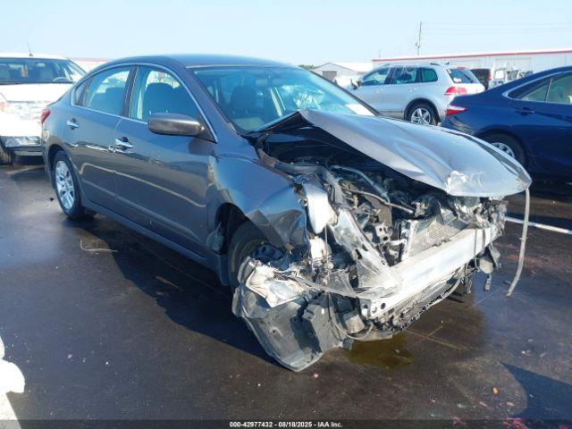 Salvage Nissan Altima