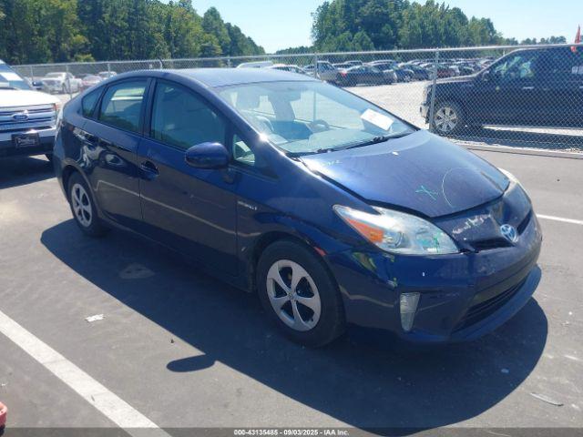  Salvage Toyota Prius