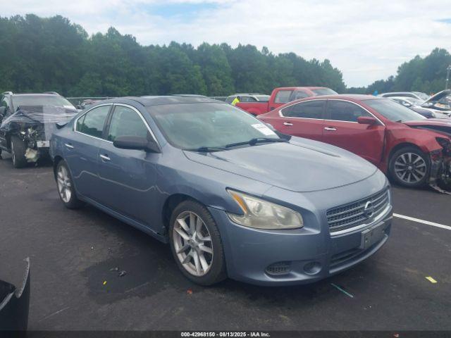  Salvage Nissan Maxima