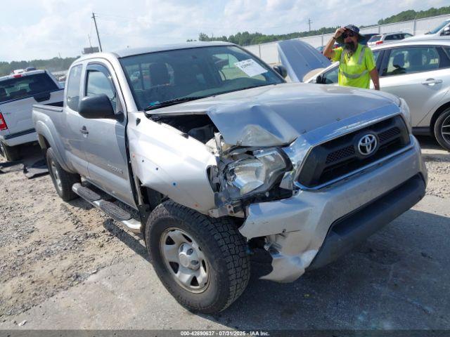  Salvage Toyota Tacoma