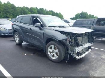  Salvage Toyota Highlander
