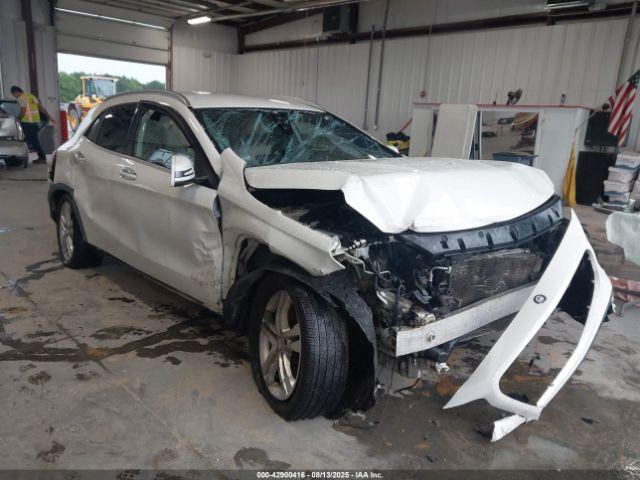  Salvage Mercedes-Benz GLA
