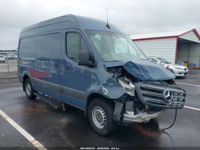  Salvage Mercedes-Benz Sprinter 2500