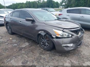  Salvage Nissan Altima