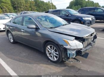  Salvage Nissan Maxima