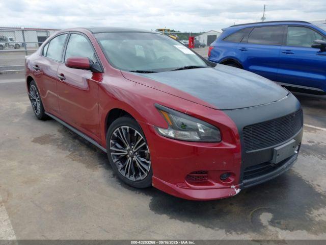 Salvage Nissan Maxima