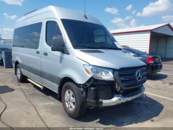  Salvage Mercedes-Benz Sprinter 2500