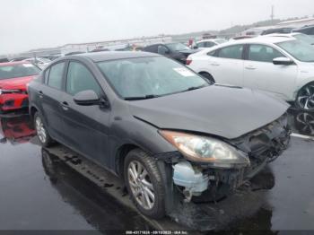  Salvage Mazda Mazda3