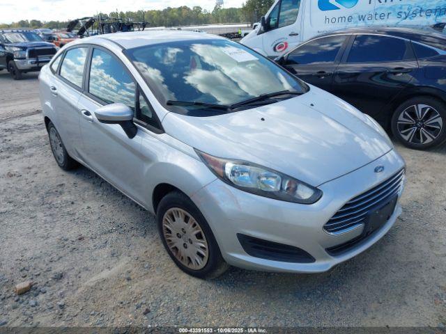  Salvage Ford Fiesta