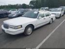 Lincoln Towncar Image 11