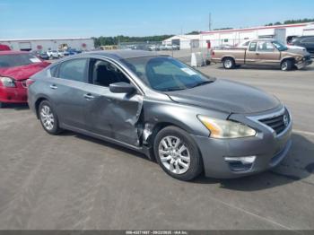  Salvage Nissan Altima