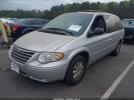 Chrysler Town & Country Limited Image 4