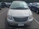Chrysler Town & Country Limited Image 2