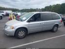 Chrysler Town & Country Limited Image 13