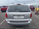 Chrysler Town & Country Limited Image 12