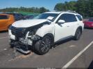 Nissan Pathfinder Platinum 4wd Image 2