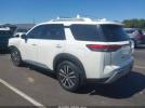 Nissan Pathfinder Platinum 4wd Image 16