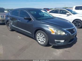  Salvage Nissan Altima