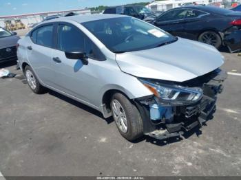  Salvage Nissan Versa