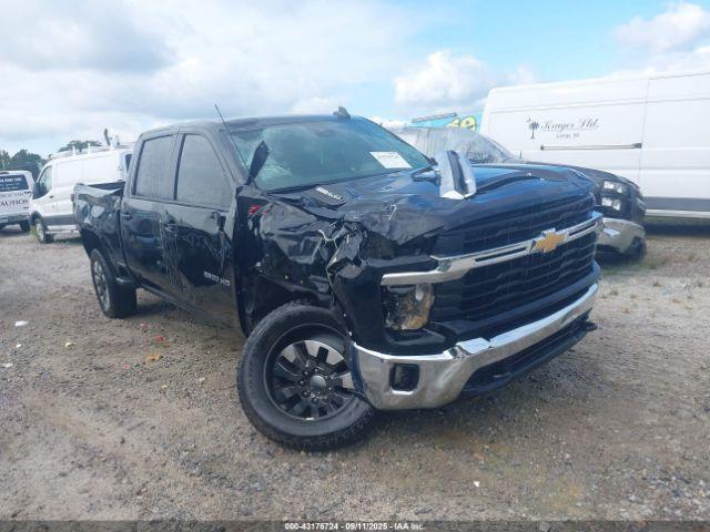  Salvage Chevrolet Silverado 2500