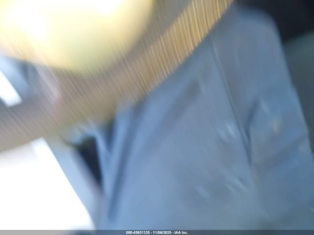 Toyota RAV4 Le Image 13