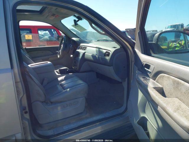 Chevrolet Tahoe Ltz Image 3