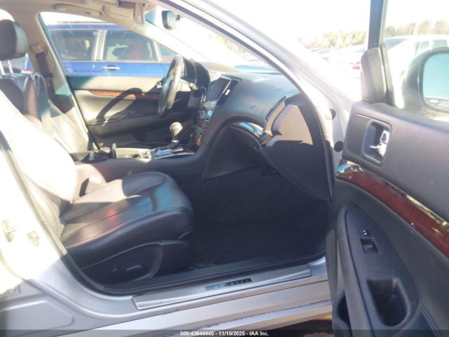 INFINITI G37 Journey Image 2