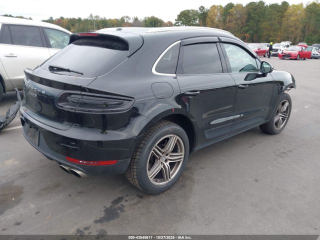 Porsche Macan S Image 9