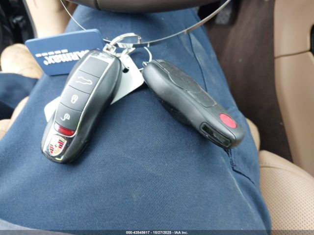 Porsche Macan S Image 16