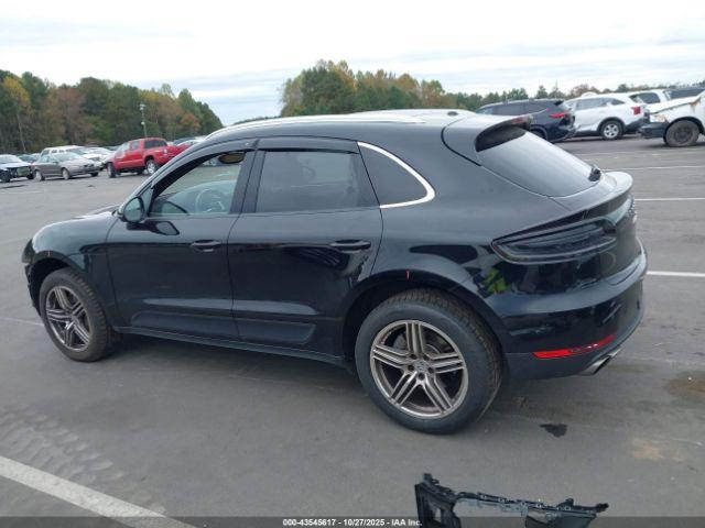 Porsche Macan S Image 14