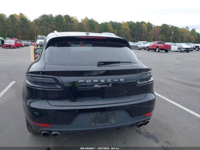 Porsche Macan S Image 13