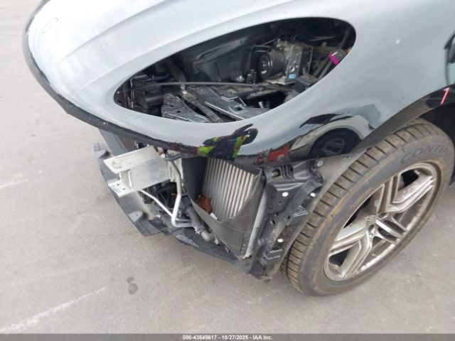 Porsche Macan S Image 18