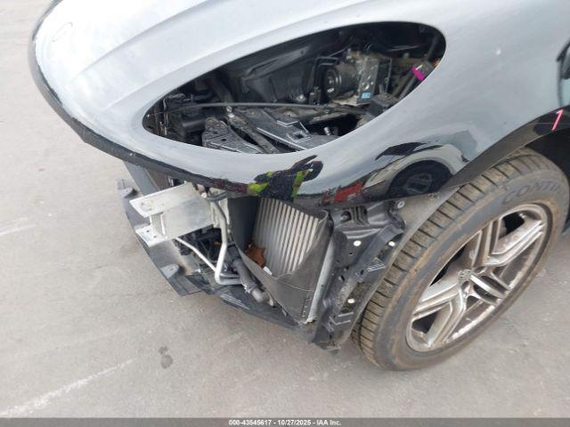 Porsche Macan S Image 18