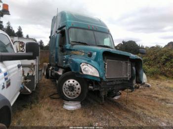  Salvage Freightliner Cascadia 125