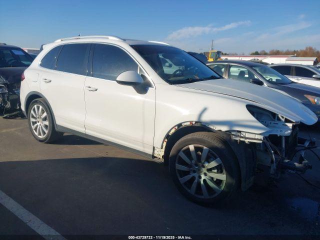 Salvage Porsche Cayenne