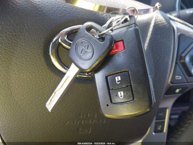 Toyota Tacoma Sr5 V6 Image 16